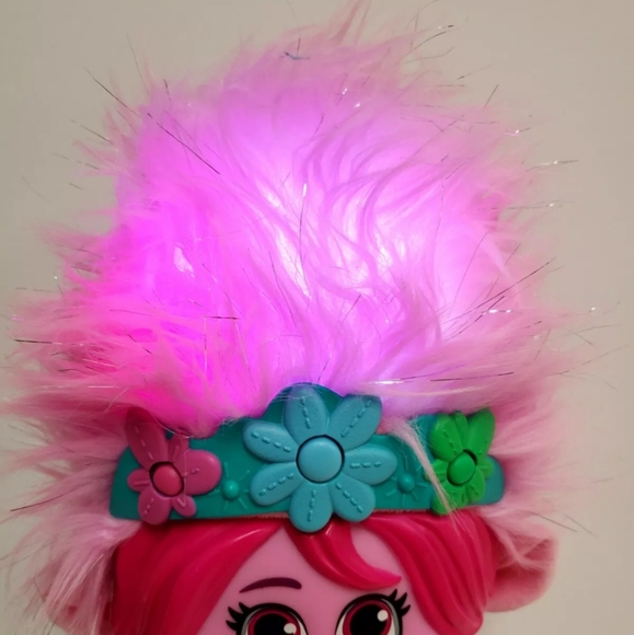 Dream Works Poppin Poopy Sing & Light Troll Doll - Picture 7 of 9